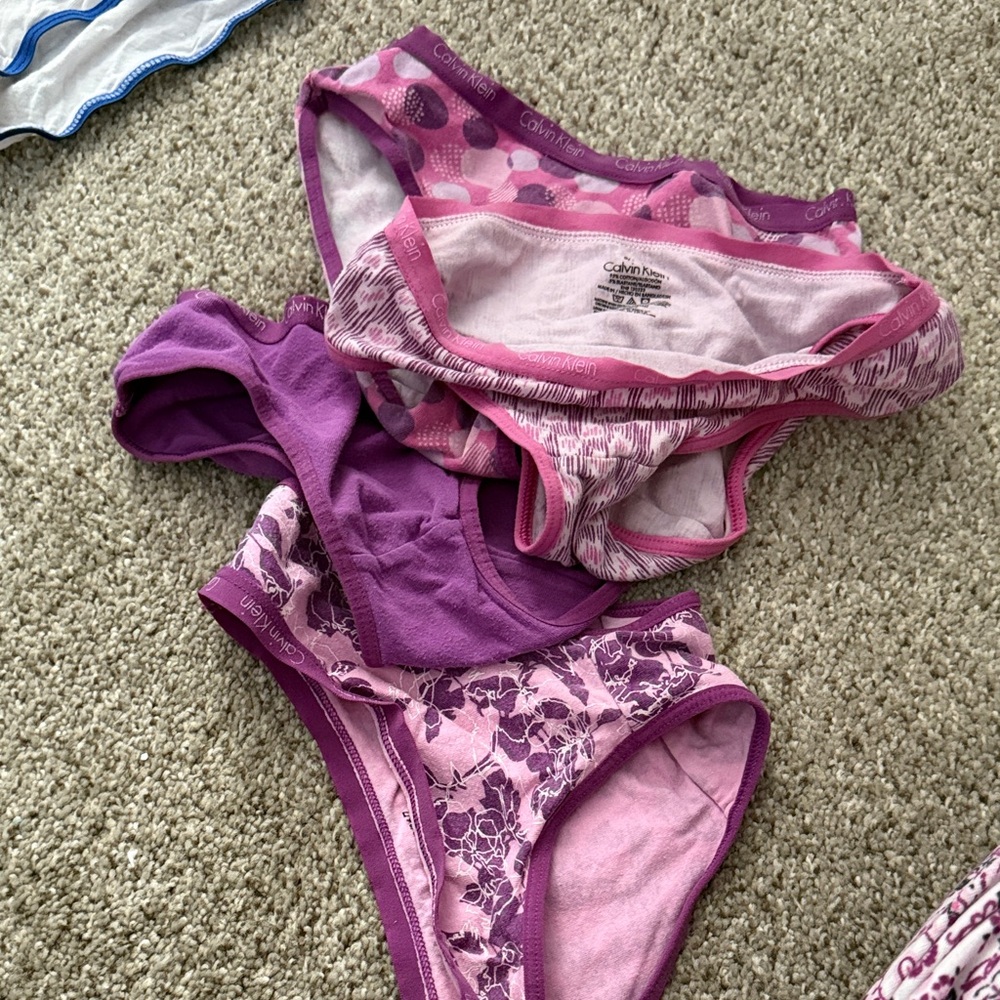 Assorted Kids Printed Panties - Picture 7 of 9